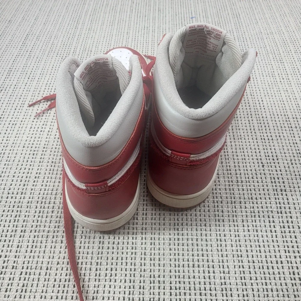 Nike Air‎ Jordan 1 Zoom Comfort Shoes Womens Size 7.5 Red White High DJ4891-061